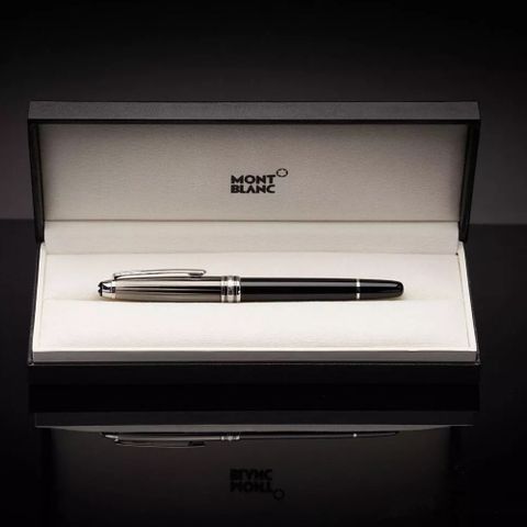【MontBlanc 萬寶龍】不鏽鋼系列 黑色樹脂+直條紋 鋼珠筆