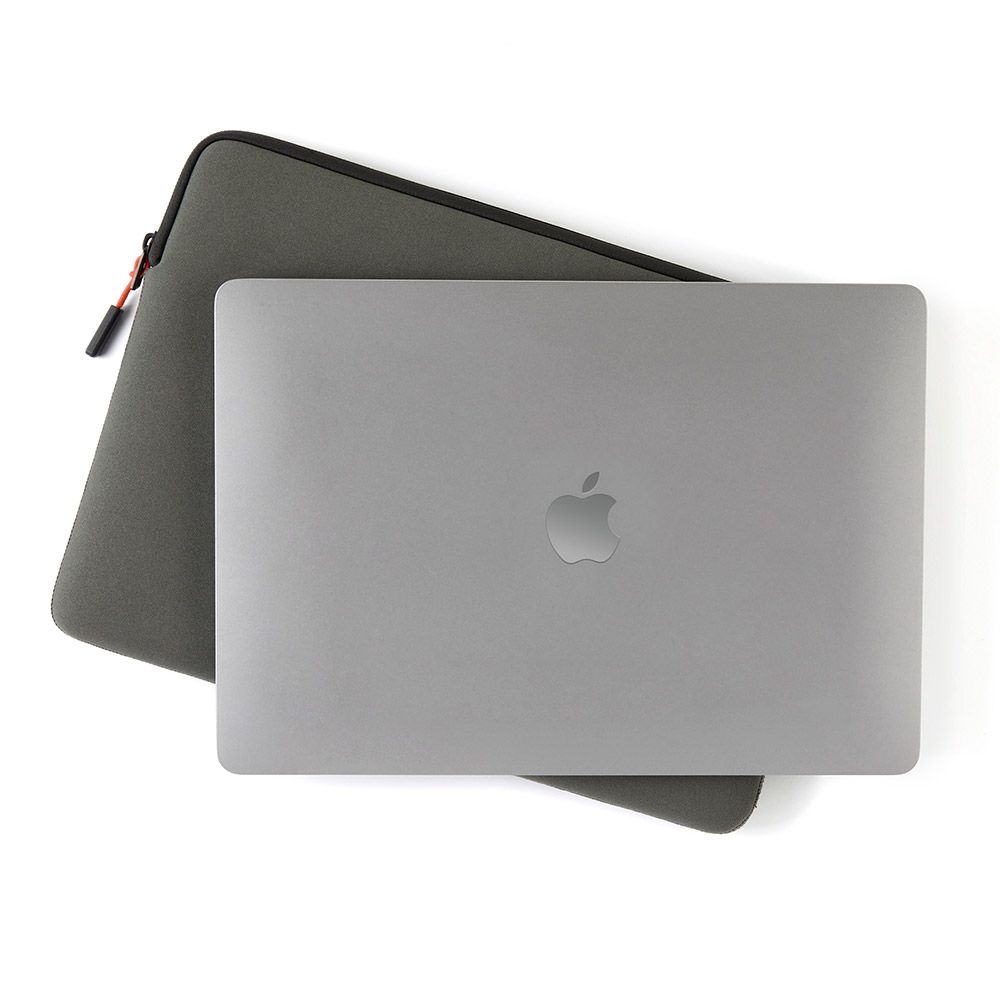 Pipetto 【英國品牌】 MacBook Air 13.6吋/Pro 14吋 Classic Fit 電腦包-灰綠色