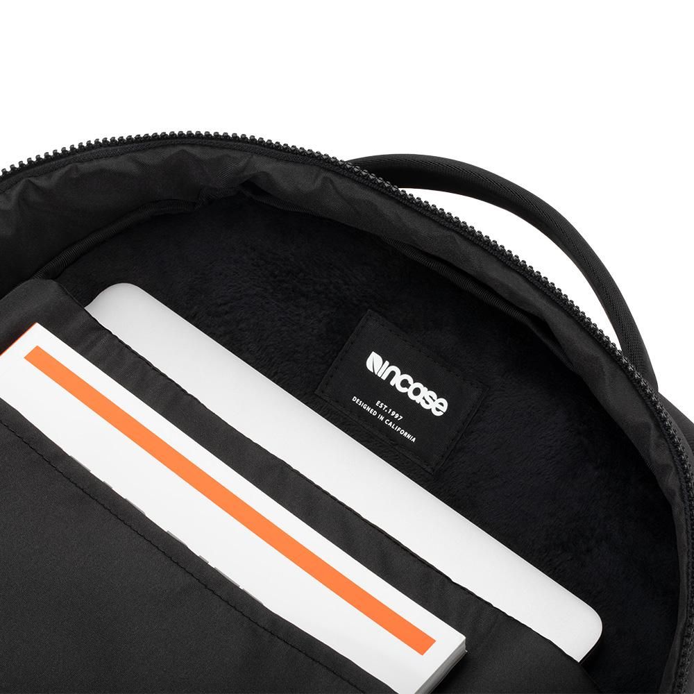 Incase Campus Compact Backpack 16吋 校園輕巧筆電後背包 (碳黑)