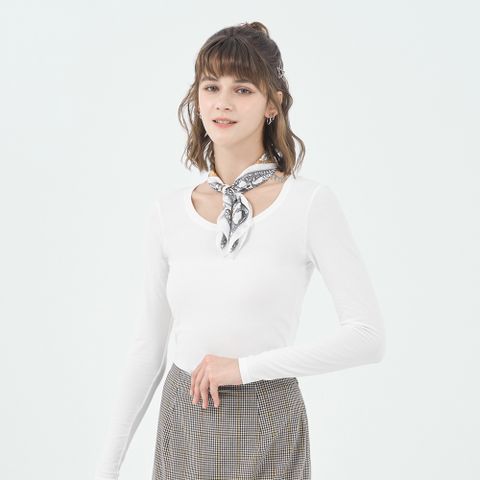 GIORDANO 女裝G-Warmer彈力圓領極暖衣-01 皎白