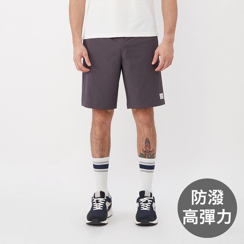 GIORDANO 佐丹奴  男裝防潑水彈力短褲 All Day Pants系列-40 深灰色