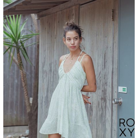 【ROXY】SUMMER NIGHTS 綁帶式無袖連身短裙洋裝 淺綠
