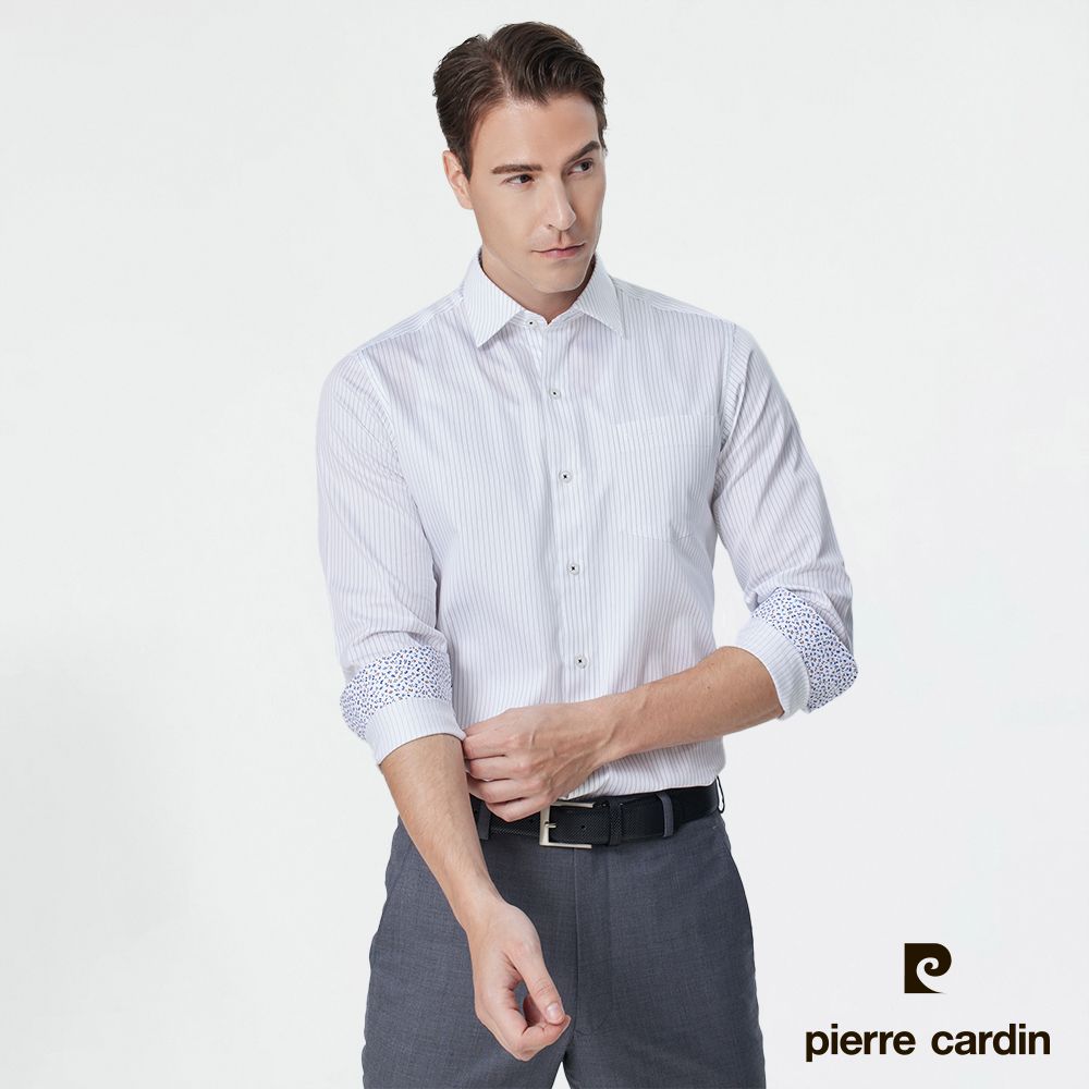 Pierre Cardin 皮爾卡登 男裝 英倫簡約線條純綿質感修身版長袖襯衫-白底黑細條(82803-90)