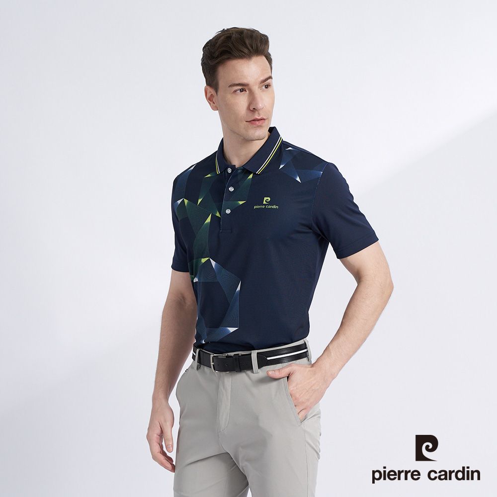 Pierre Cardin 皮爾卡登 男款 吸濕排汗彈性胸前印花合身短袖POLO衫-丈青色 (5227211-38)