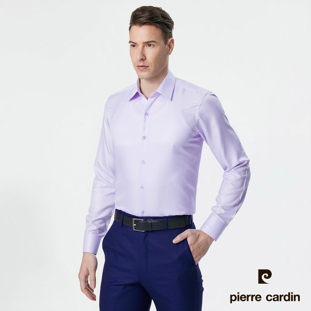 Pierre Cardin 皮爾卡登 男裝 合身版吸濕排汗素色斜紋防縐長袖襯衫_淺紫色(61856-22)