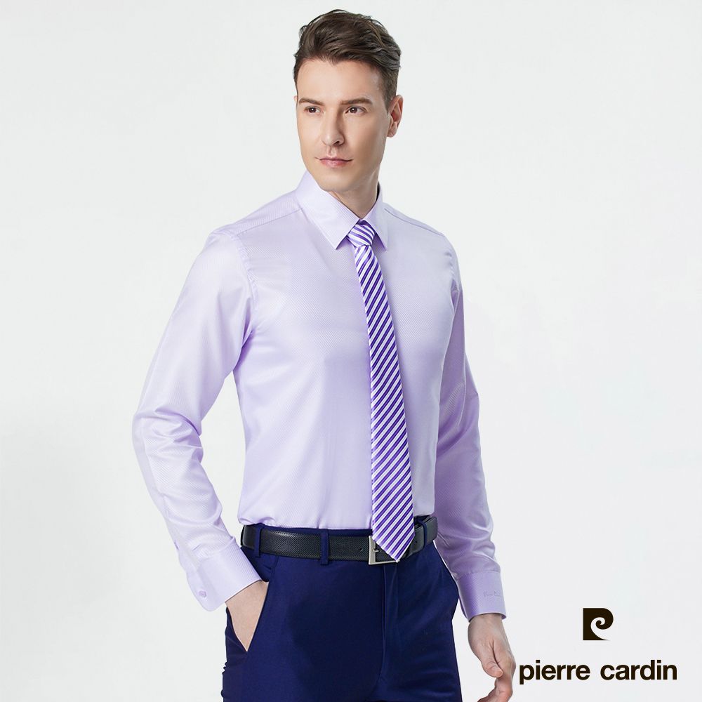 Pierre Cardin 皮爾卡登 男裝 合身版吸濕排汗素色斜紋防縐長袖襯衫_淺紫色(61856-22)