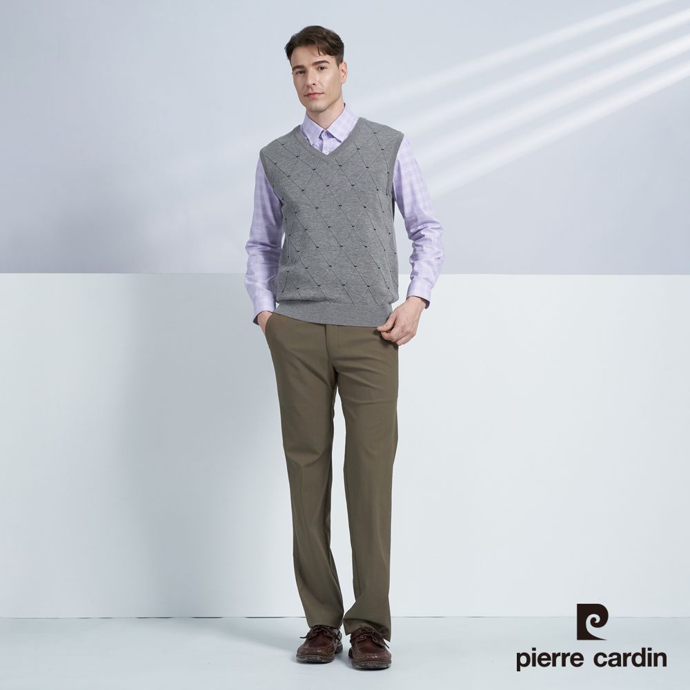 Pierre Cardin 皮爾卡登 男款 混紡羊毛V領菱格緹花針織毛衣背心-淺灰色(5225461-95)