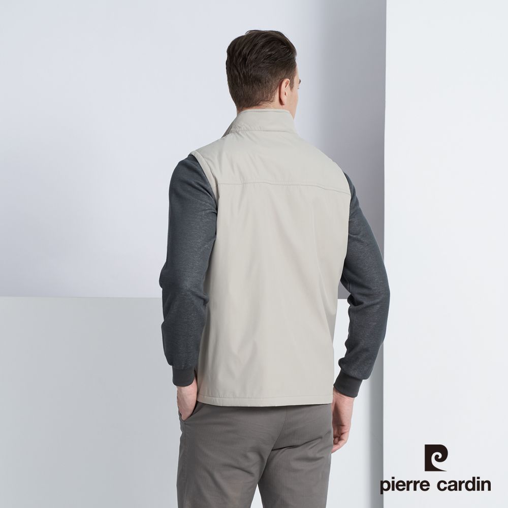 Pierre Cardin 皮爾卡登 男款 防風立領素色保暖休閒背心-卡其色 (5225362-84)