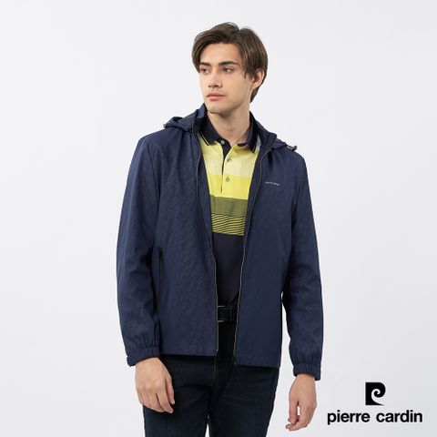 Pierre Cardin 皮爾卡登 男裝 都會休閒連帽印花薄夾克外套-藍色 (5235665-38)