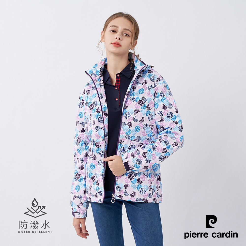 Pierre Cardin 皮爾卡登 女裝 戶外防風防潑水可拆帽北歐風印花外套-紫色 (6235791-28)