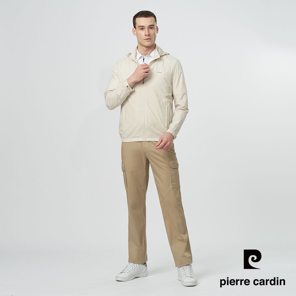 Pierre Cardin 皮爾卡登 男款 素色微彈性平口側邊鬆緊貼袋休閒長褲-卡其色 (5247871-84)