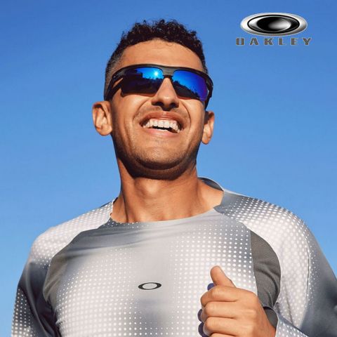 OAKLEY 奧克利 Bisphaera 運動偏光太陽眼鏡 OO9400 05 霧灰迷彩Prizm藍寶石偏光鏡片 公司貨