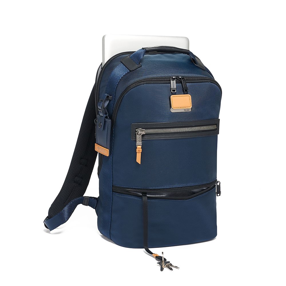 未使用】TUMI Essential Backpack-