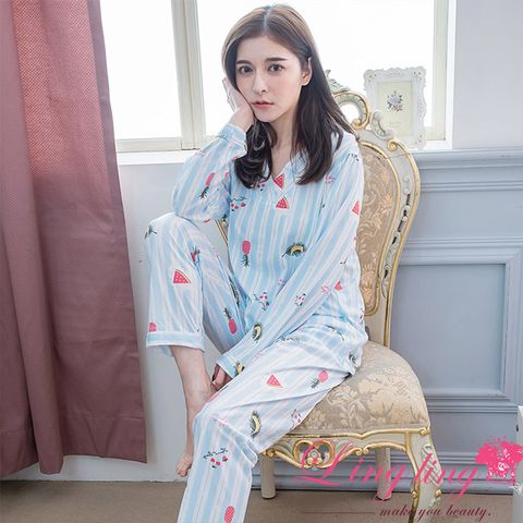LINGLING A4349 全尺碼-V領英字水果長袖睡衣+長褲(二件式睡衣組)(清爽藍)