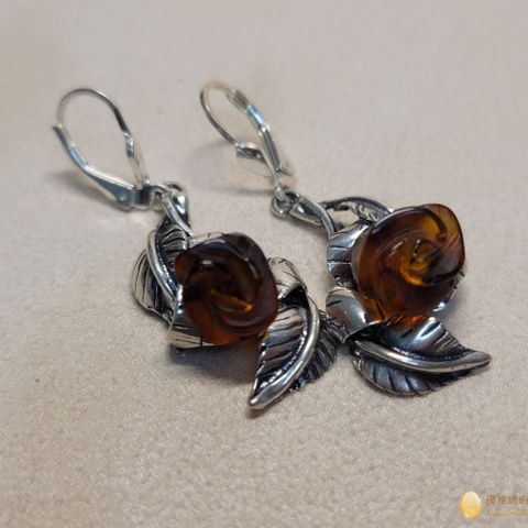 深干邑色琥珀 秀氣玫瑰耳環
