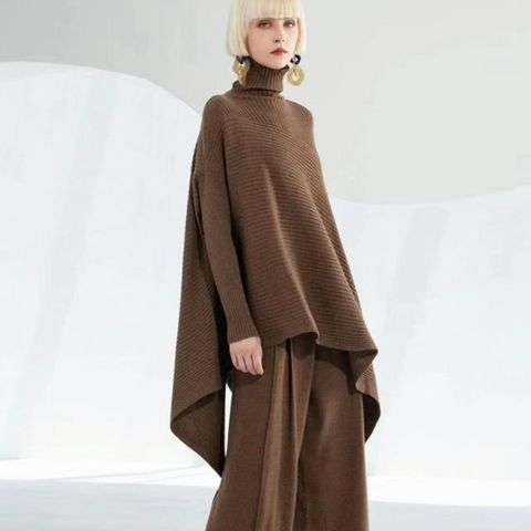 《D'Fina 時尚女裝》 時尚不規則蝙蝠袖毛衣高領大碼棉花糖女孩針織打底衫寬鬆
