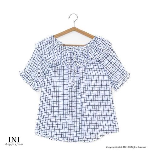 【INI】簡單美型、荷葉領輕盈舒適上衣．白色