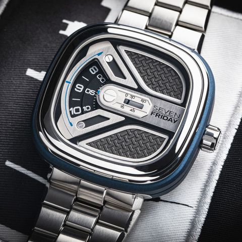 SEVENFRIDAY M 系列城市冒險家自動上鍊機械錶 M1B-01M