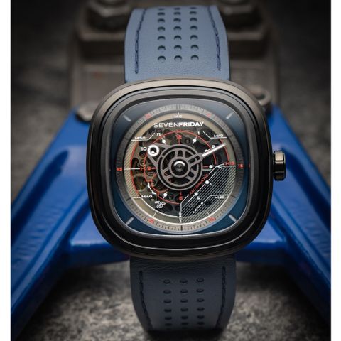 SEVENFRIDAY T系列 特殊漸層自動上鍊機械錶 T3/03