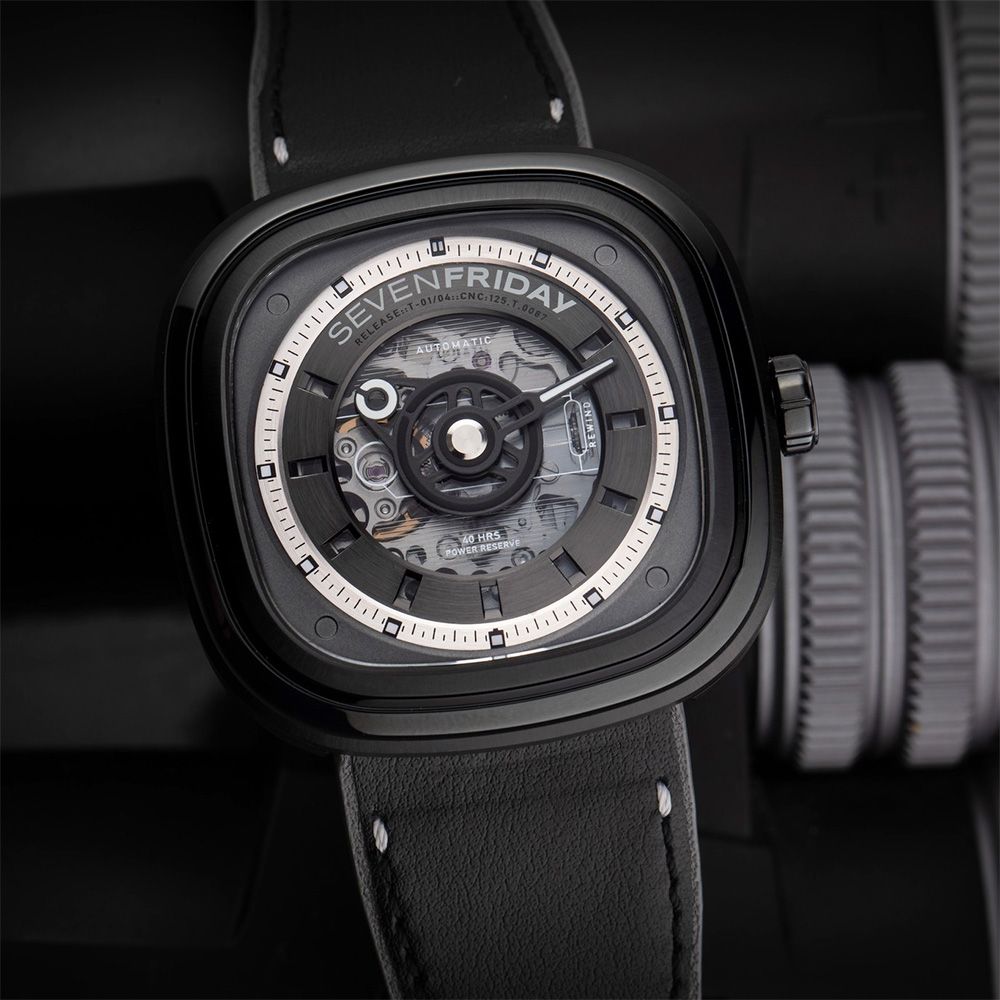 SEVENFRIDAY 限定發行版超酷黑 T系列機械錶-45mm(T1/04)