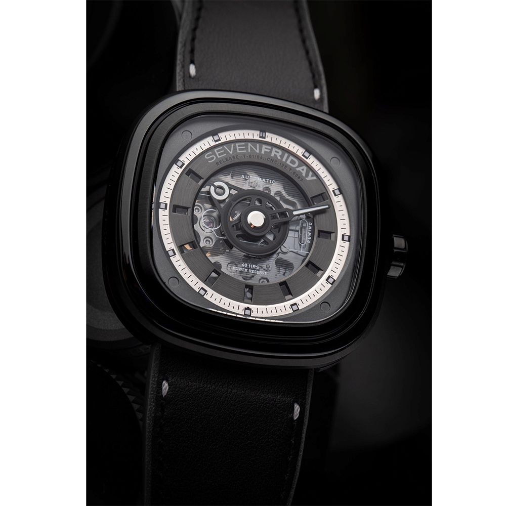 SEVENFRIDAY 限定發行版超酷黑 T系列機械錶-45mm(T1/04)