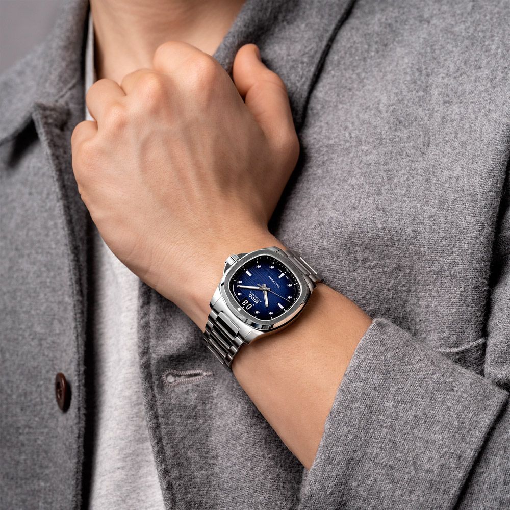 MIDO 美度 Multifort 先鋒系列 TV Big Date 機械錶-漸層藍/40mm M0495261104100