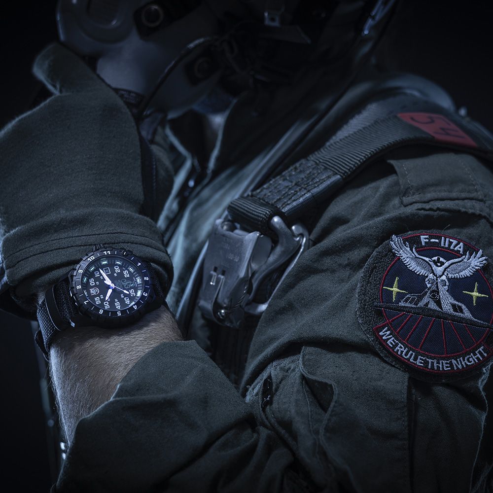 LUMINOX 雷明時 Heritage F-117 NIGHTHAWK x Skunk Works聯名紀念錶 (6442H-SET)