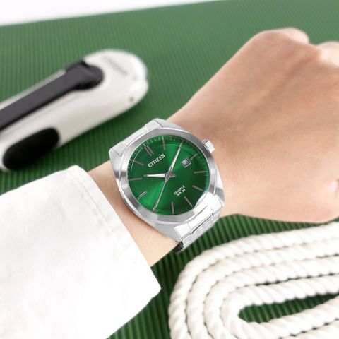 CITIZEN 星辰表 / BI5110-54X / 極簡時尚 礦石強化玻璃 日本機芯 日期 不鏽鋼手錶 綠色 41mm