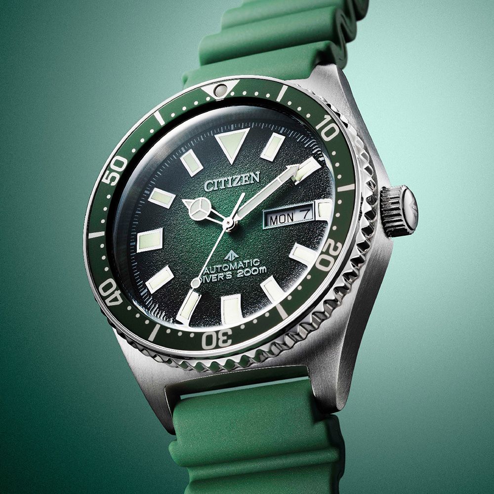 CITIZEN 星辰 PROMASTER 征服潛水炫彩機械錶/碧藻綠/41mm/NY0121-09X