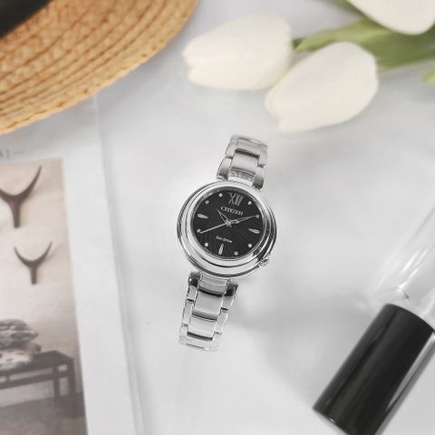 CITIZEN 星辰表 / EM0338-88E / L 光動能晶鑽流線型錶盤藍寶石水晶玻璃 不鏽鋼手錶 黑色 30mm