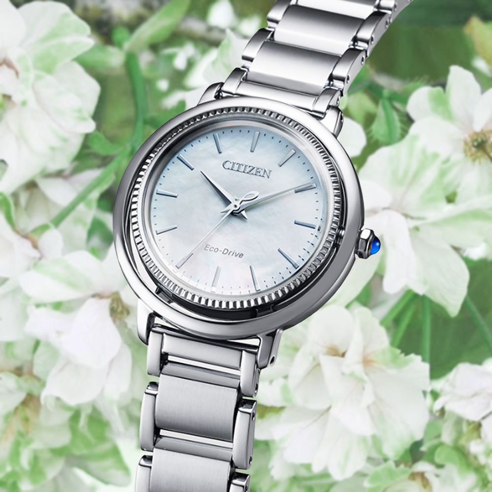 CITIZEN 星辰   L系列 廣告款 光動能 優雅白蝶貝銀色女腕錶-31.2mm EM1100-84D