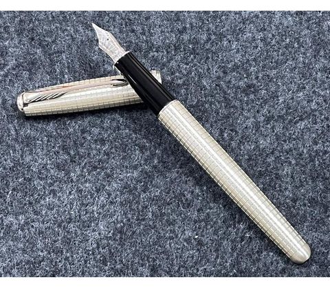 PARKER 派克 SONNET商籟 純銀格紋珍珠白夾 18K筆尖鋼筆 F尖