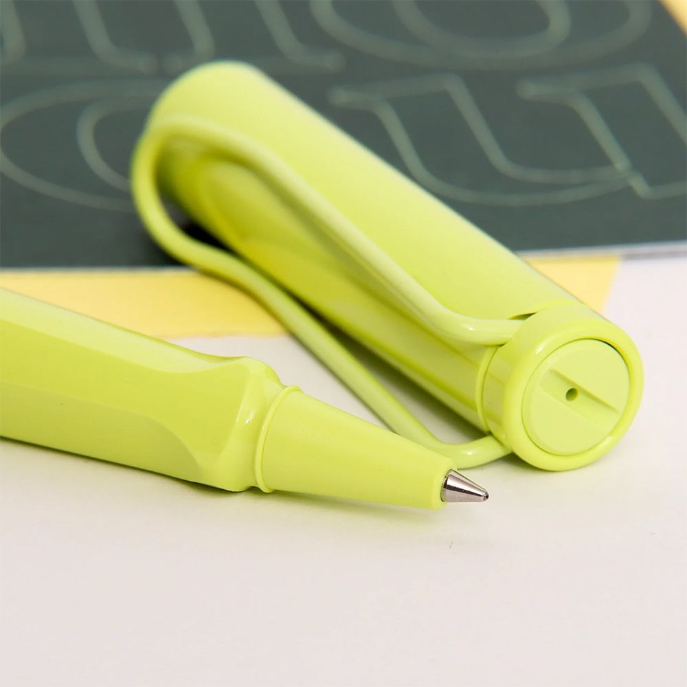 LAMY 《 SAFARI 狩獵者系列 春日綠 鋼珠筆》【德國 】德國經典值得信賴