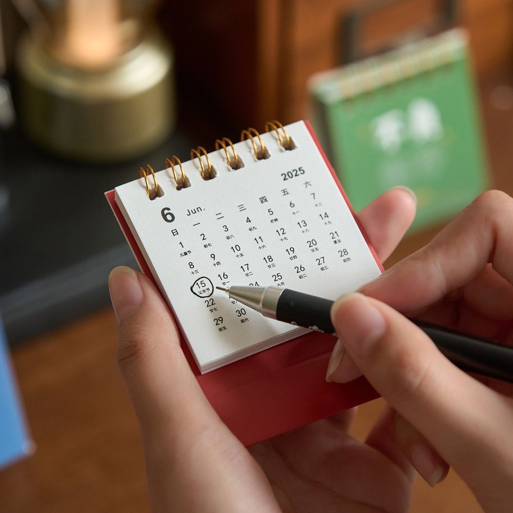 荷生活 勵志文字系列2026迷你桌曆 小巧便攜行程規劃三角底座日曆-12入