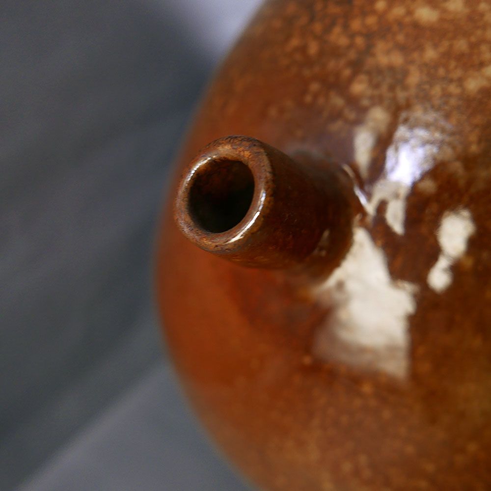 中華筆莊 陶藝雅居陶器花器〈春回大地〉h40x27cm