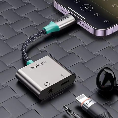 【南紡購物中心】 【TOTU】Lightning/iPhone轉接頭轉接線音頻轉接器 3.5mm 充電聽歌線控通話 AD-2系列 拓途