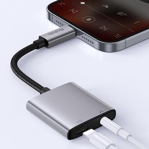 【南紡購物中心】 【Mcdodo】二合一 Lightning/iPhone轉接頭轉接線音頻轉接器 聽歌充電 3.5mm 勁速 麥多多