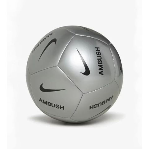 NIKE 耐吉 Ambush x Nike Pitch Football 足球 金屬銀 聯名款 FN1583-095