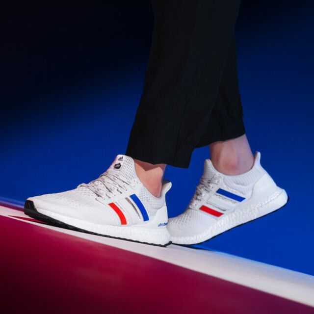 ADIDAS 愛迪達  Ultraboost 1.0 Taipei JS0307 男女 慢跑鞋 台北城市跑鞋 緩震 白藍紅