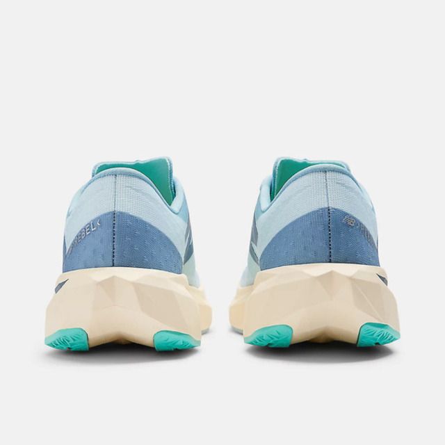 New Balance 紐巴倫 New Balance Fuelcell Rebel V4 WFCXCH4 女 慢跑鞋 運動 競速跑鞋 D寬楦 淺藍
