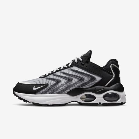 NIKE 耐吉 Air Max TW [DQ3984-001] 男女 休閒鞋 運動 慢跑 氣墊 透氣 放射線條 穿搭 黑白