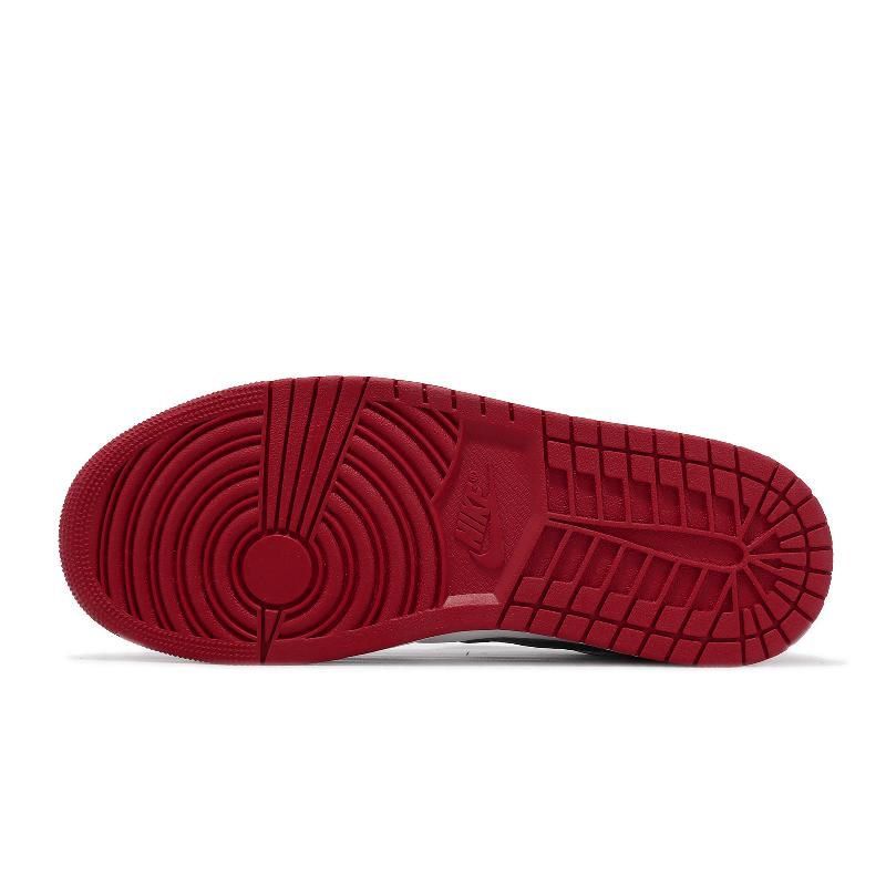 Bred hot sale toe nike