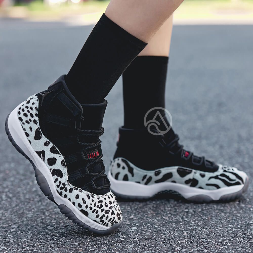 NIKE 耐吉  Air Jordan 11 女鞋 黑白 動物紋 豹紋 AJ11 籃球鞋 休閒鞋 AR0715-010
