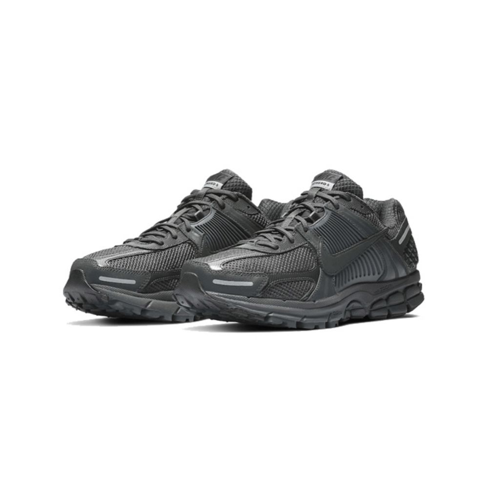 NIKE ZOOM VOMERO 5 SP BLACK 黑魂復古老爹鞋BV1358-002 - PChome 24h購物