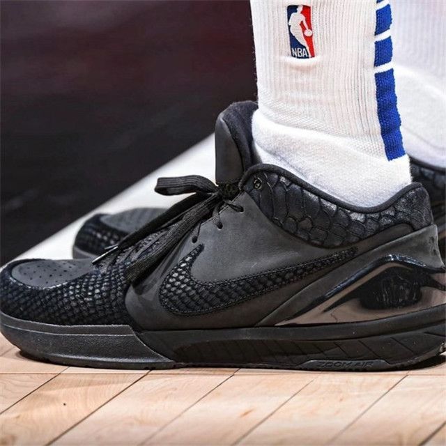 NIKE 籃球鞋KOBE 4 PROTRO BLACK 全黑曼巴蛇皮低筒男FQ3544-001