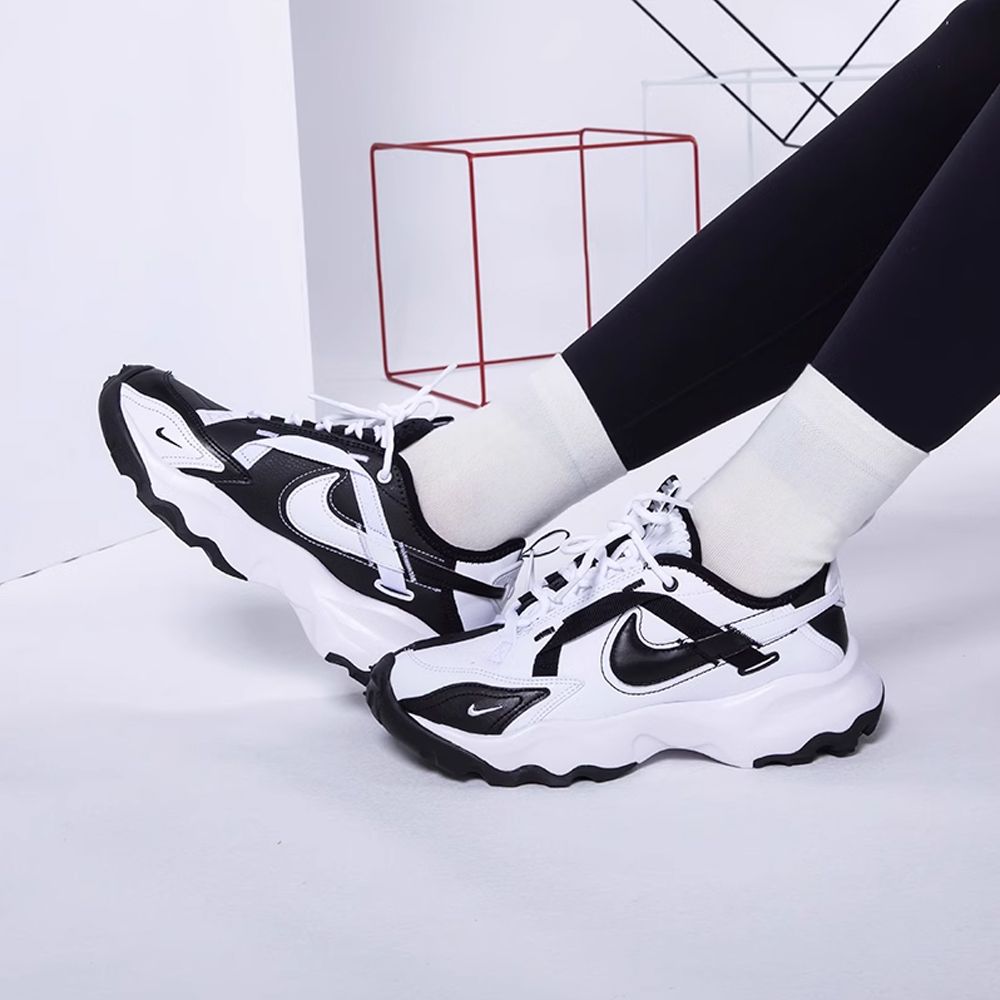 Nike TC 7900 White Black 黑白熊貓陰陽FJ7738-101 - PChome 24h購物