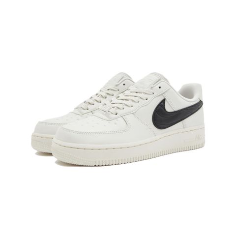 NIKE 耐吉 Air Force 1 07 全白黑浮雕勾 元年款 皮革 耐穿 時尚 熊貓 FV1182-001