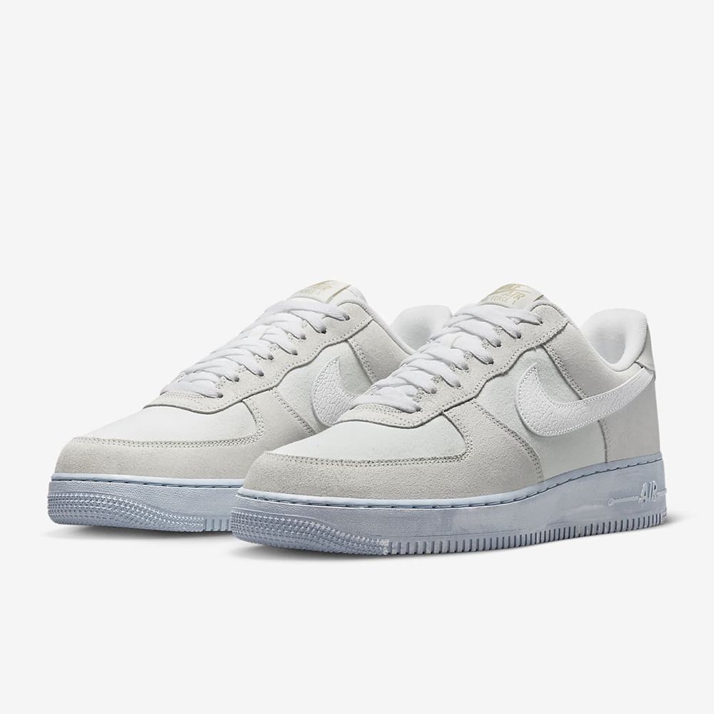 NIKE AIR FORCE 1 07 LV8 26cm 新品-