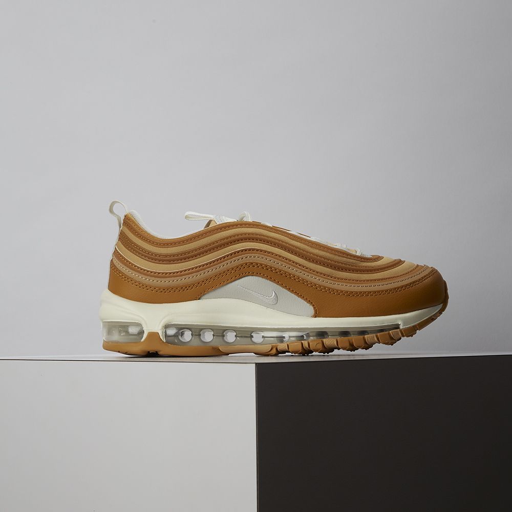 Nike AIR MAX 97 SE 女鞋卡其子彈氣墊復古慢跑休閒鞋921733-106 CT1904