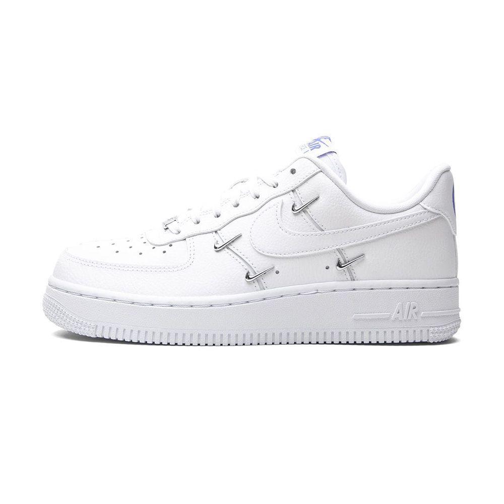 Nike Air Force 1 07 LX 女鞋白銀色小勾立體運動休閒鞋CT1990-100 